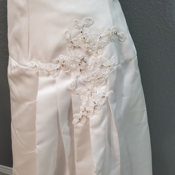 VTG David's Bridal Satin A-line Wedding Dress - Picture 5 of 11
